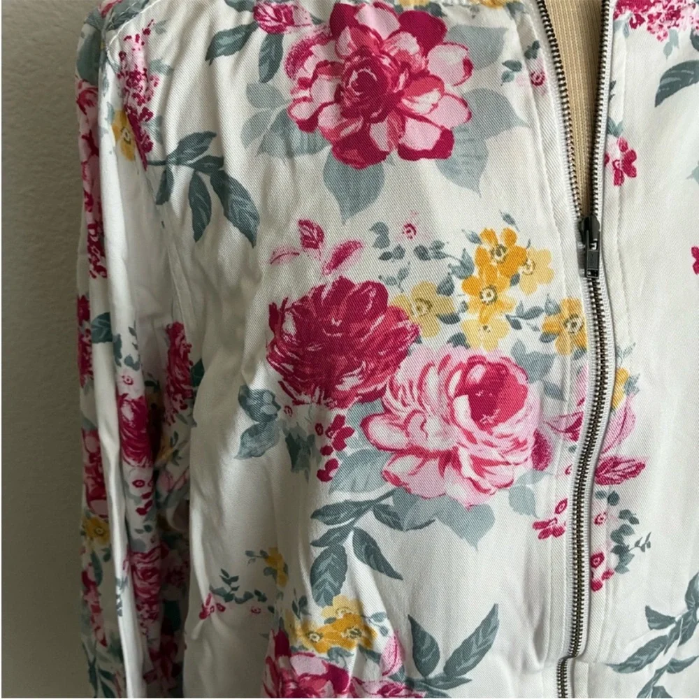 Torrid floral bomber jacket - Picture 2 of 8